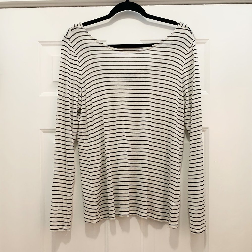The Limited Ruffle Collar Detail Top - Picture 2 of 9